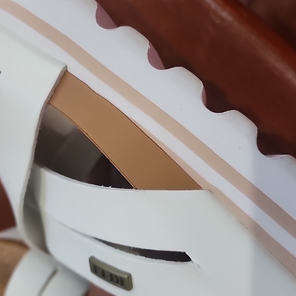 Reef White Mules with Cork Footbed Platform Open Toe Sandals, sz 9 - Picture 16 of 17